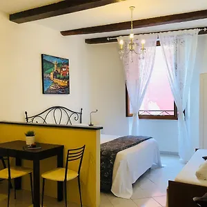 la-gianchina-di-vernazza-central-cozy-apt-wi-fi.hotelitalianriviera.com/